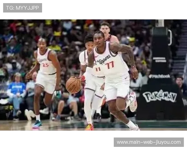 雄鹿蹲坑防守体系成熟 大洛佩兹护框辐射面积广阔